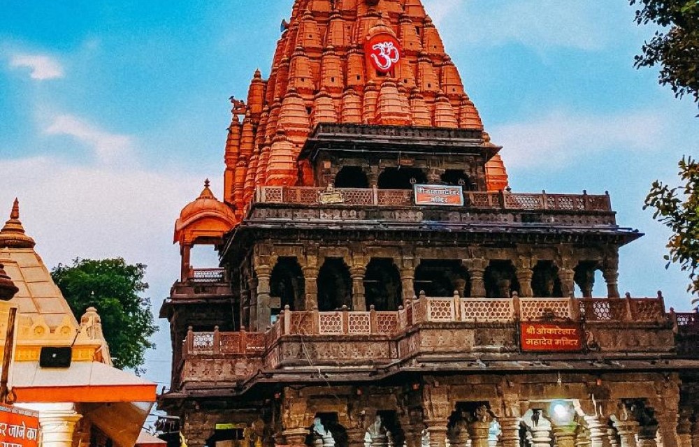 Shri Mahakaleshwar Jyotirlinga Temple - 1.5 KM from Velar Select Hotel, Ujjain